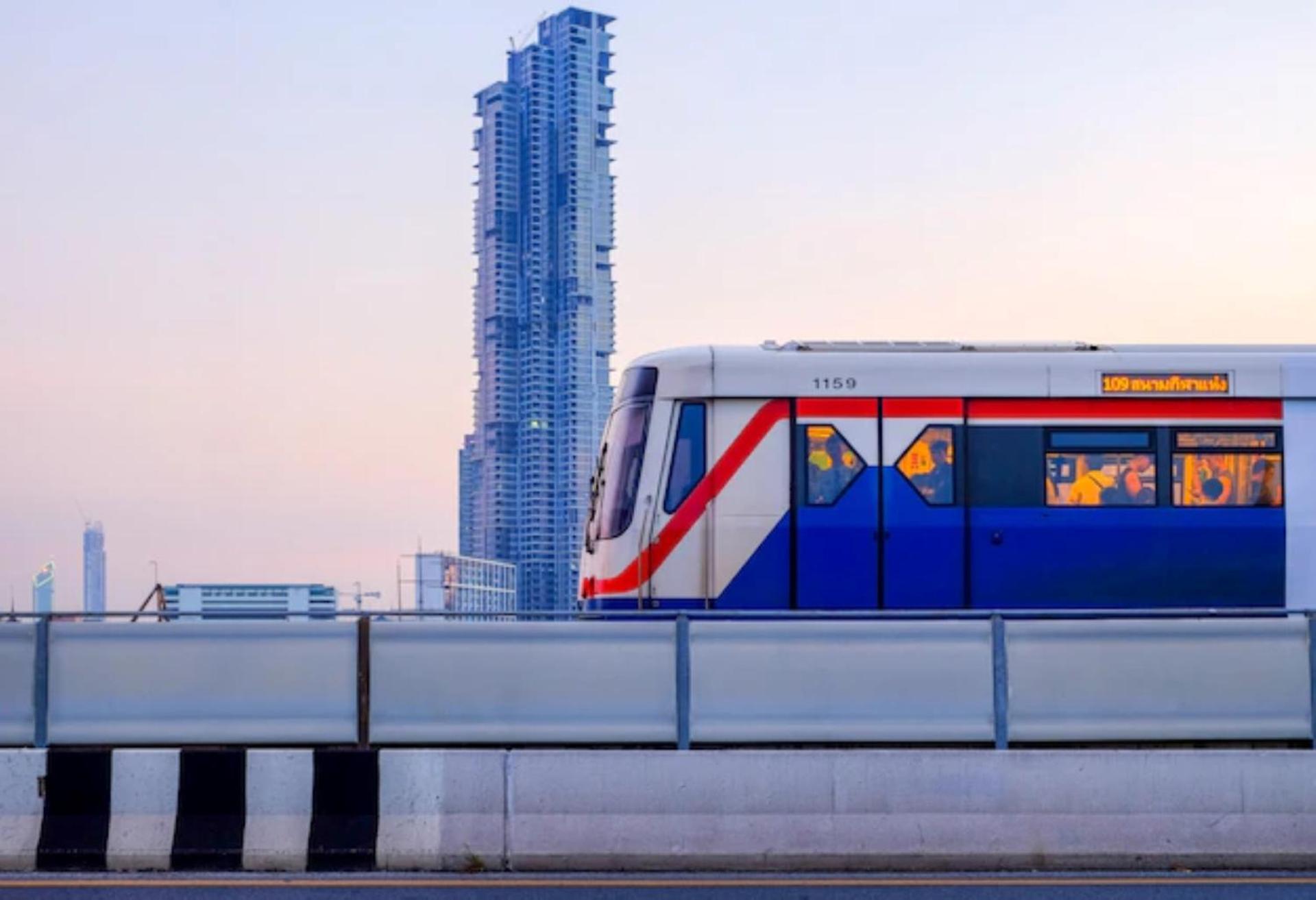 Holiday Inn Express & Suites Bangkok Central Pier By Ihg Buitenkant foto