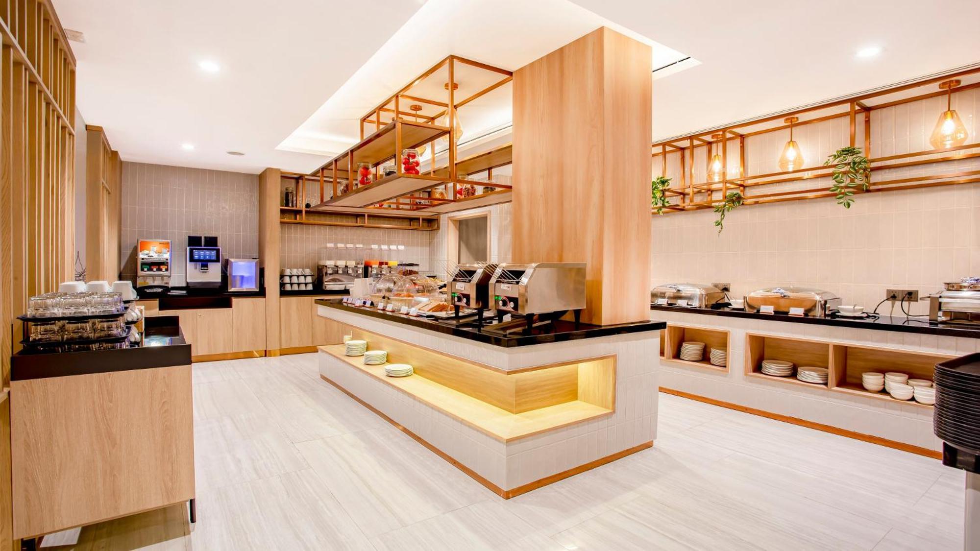 Holiday Inn Express & Suites Bangkok Central Pier By Ihg Buitenkant foto