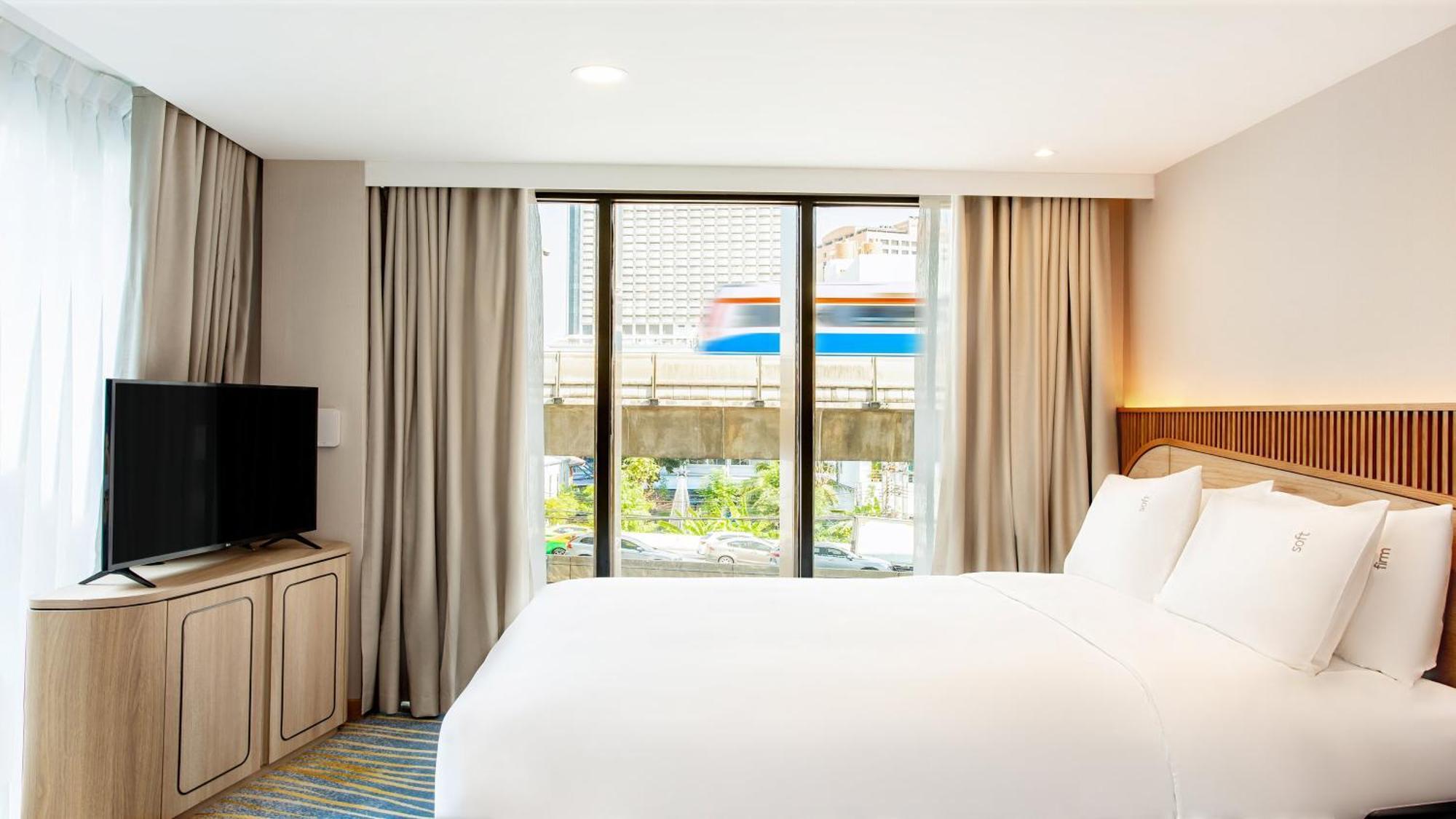 Holiday Inn Express & Suites Bangkok Central Pier By Ihg Buitenkant foto